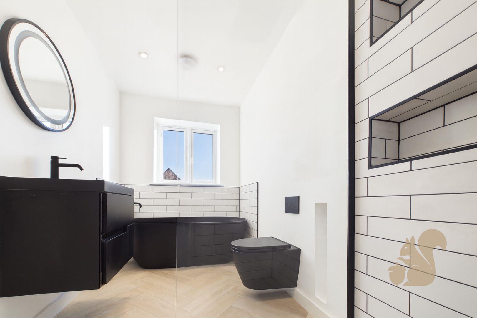 Stows Hill - Bathroom .jpg